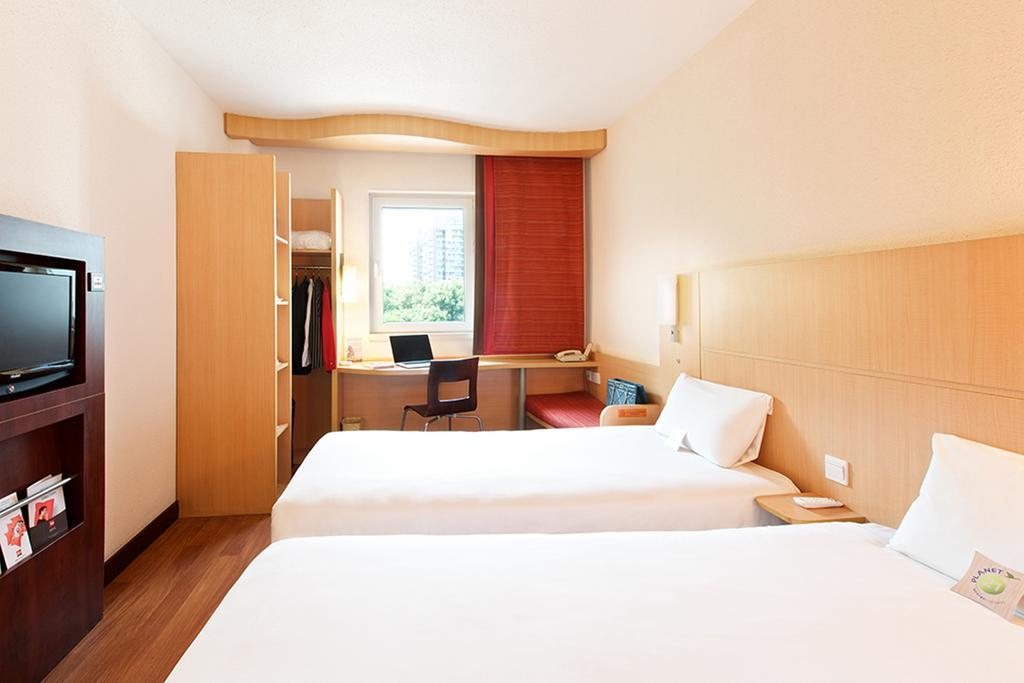 Ibis Leshan City Center Zimmer foto
