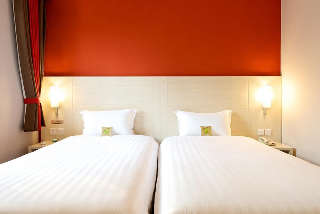 Ibis Leshan City Center Zimmer foto