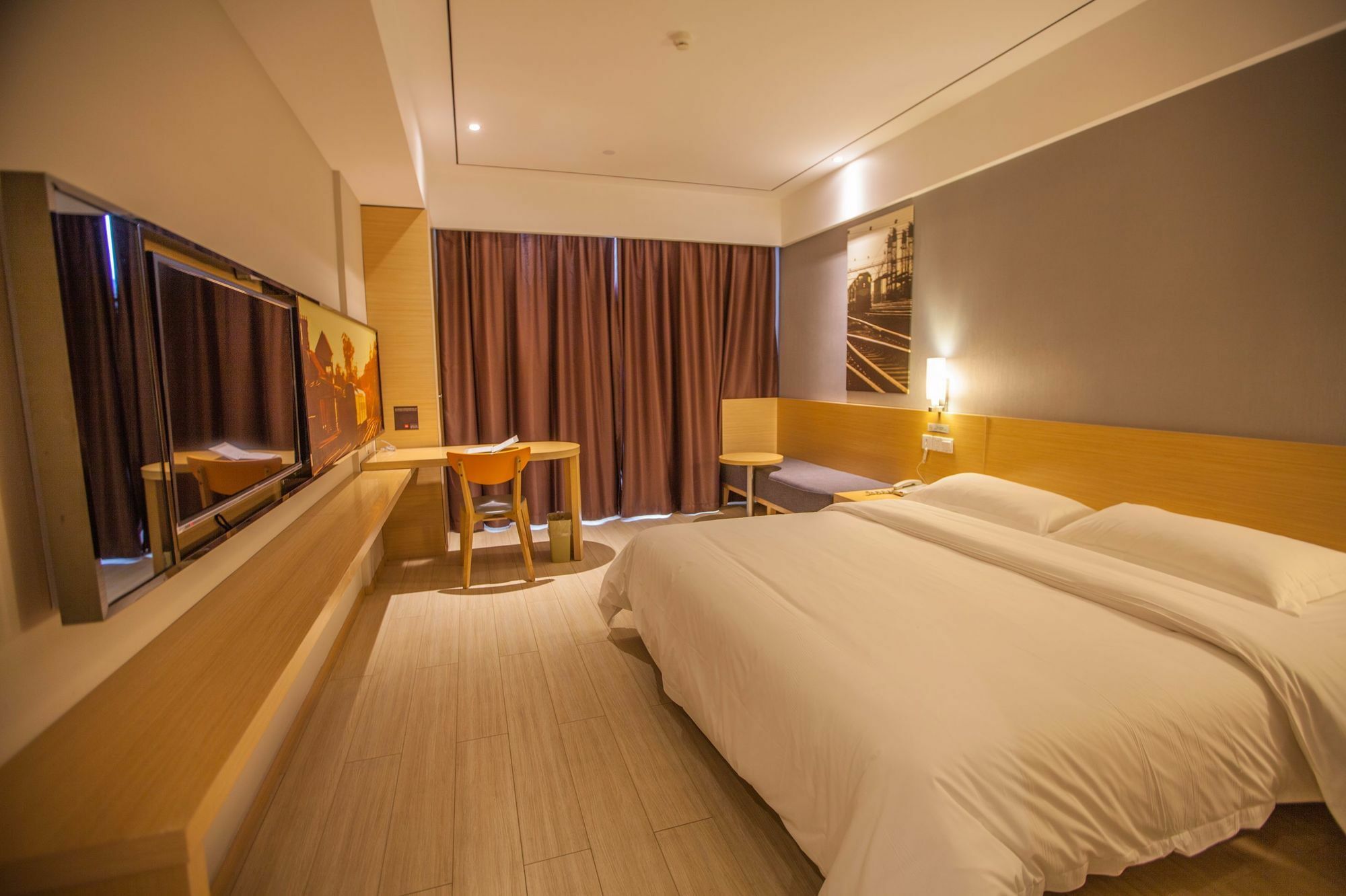 Ibis Leshan City Center Exterior foto